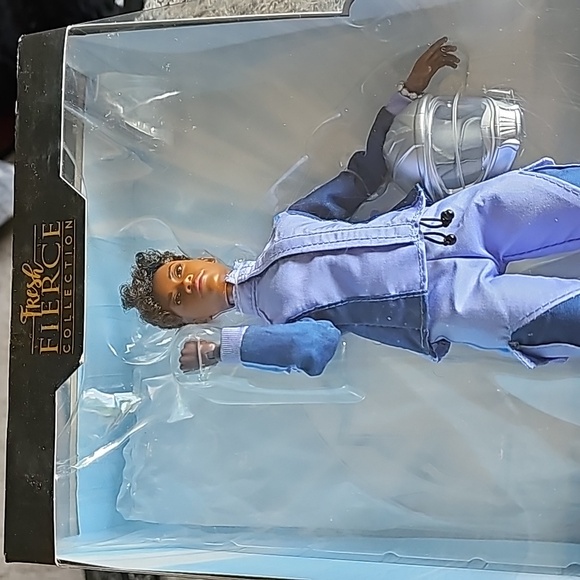 Marvel Black Panther Wakanda Forever Shuri Fashion Doll - Picture 7 of 11